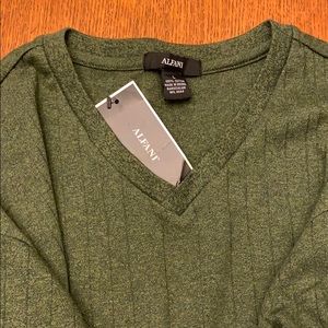 Men’s Alfani large long sleeve shirt